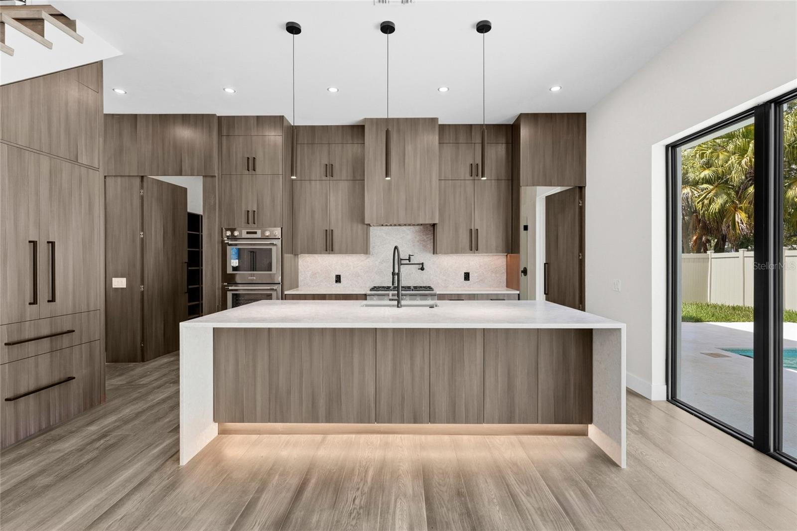 2604 SYDELLE ST — photo 4