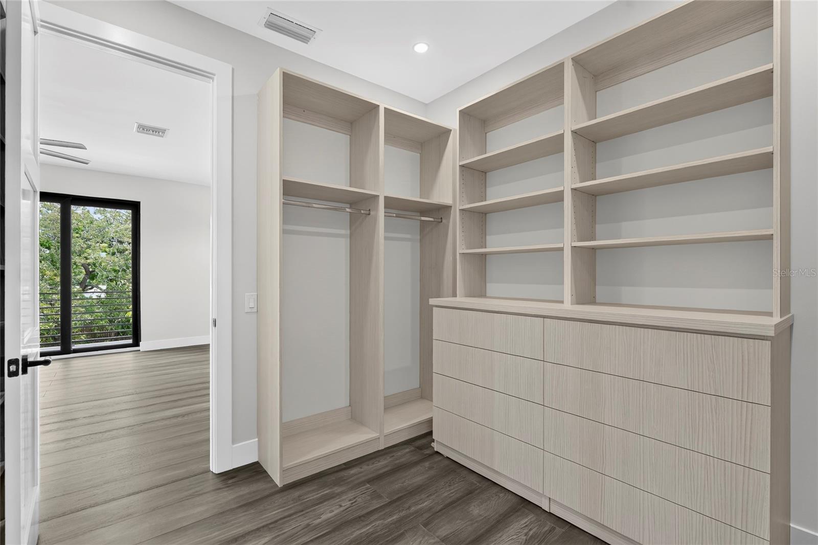 2604 SYDELLE ST — photo 13