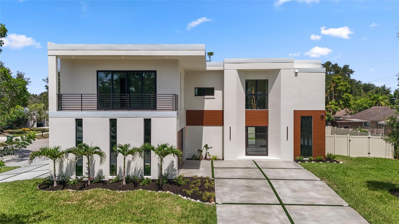 2604 SYDELLE ST — photo 16