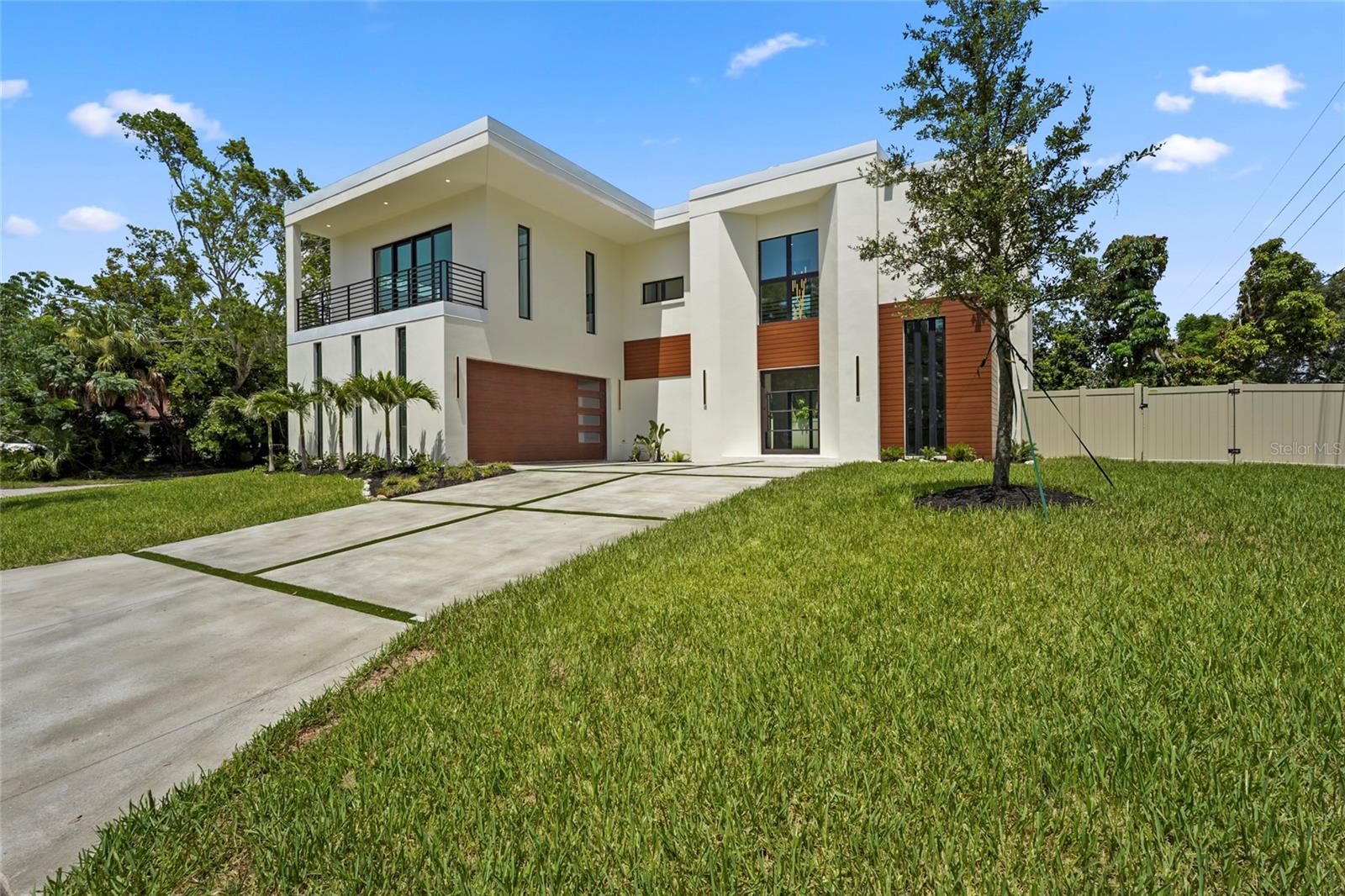 2604 SYDELLE ST — photo 19
