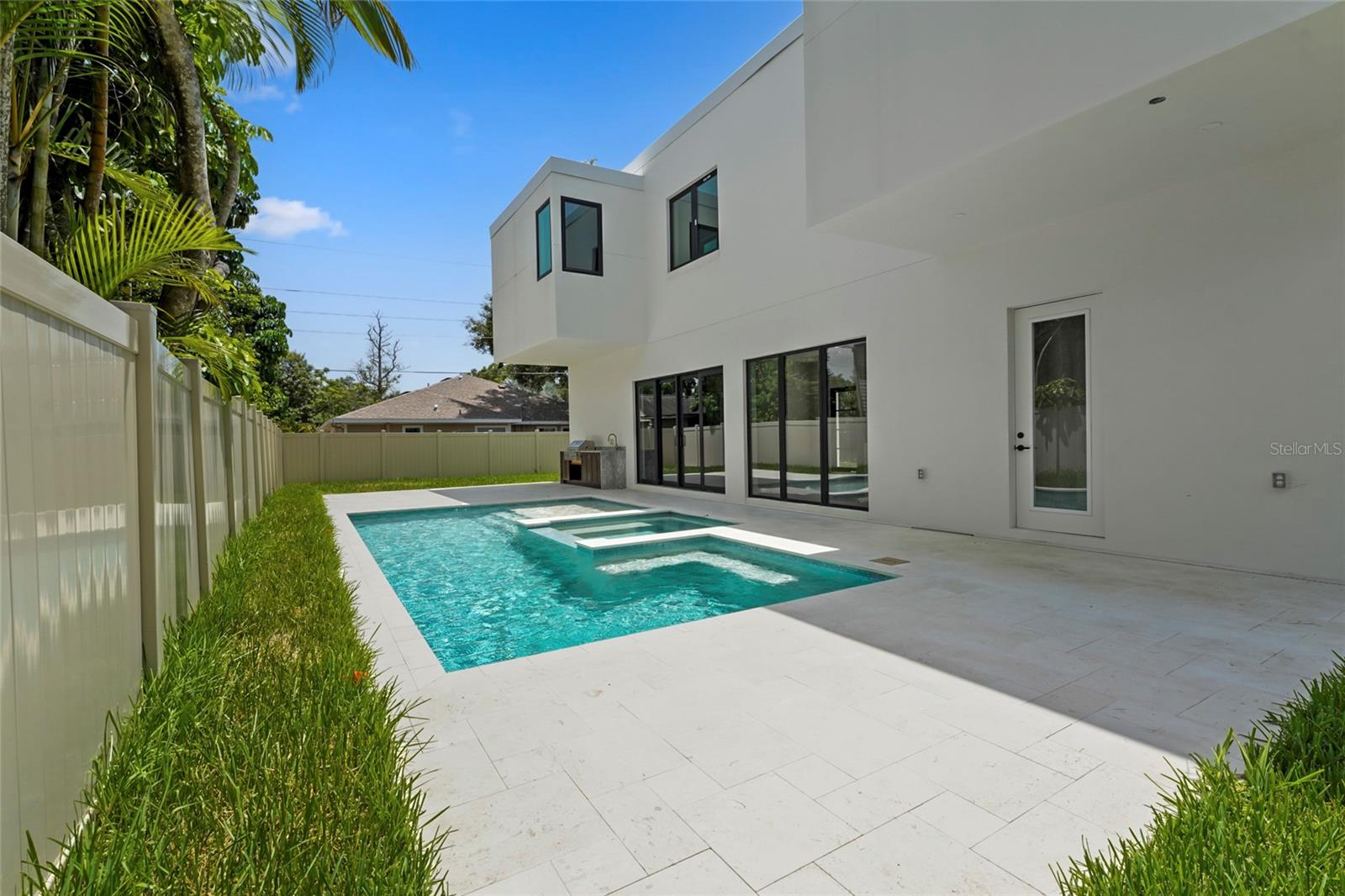2604 SYDELLE ST — photo 81