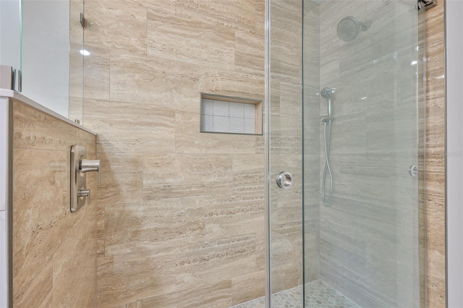 325 GREEN MANOR DR — photo 29