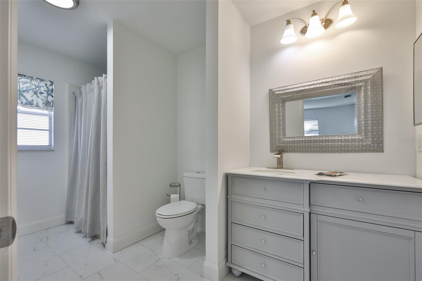 325 GREEN MANOR DR — photo 32
