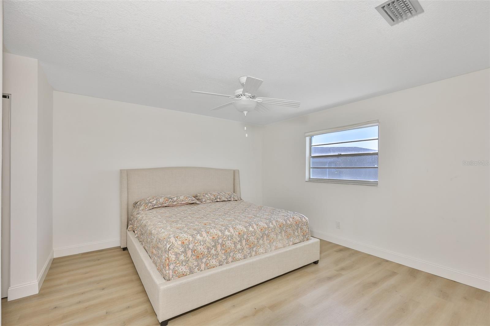 325 GREEN MANOR DR — photo 23