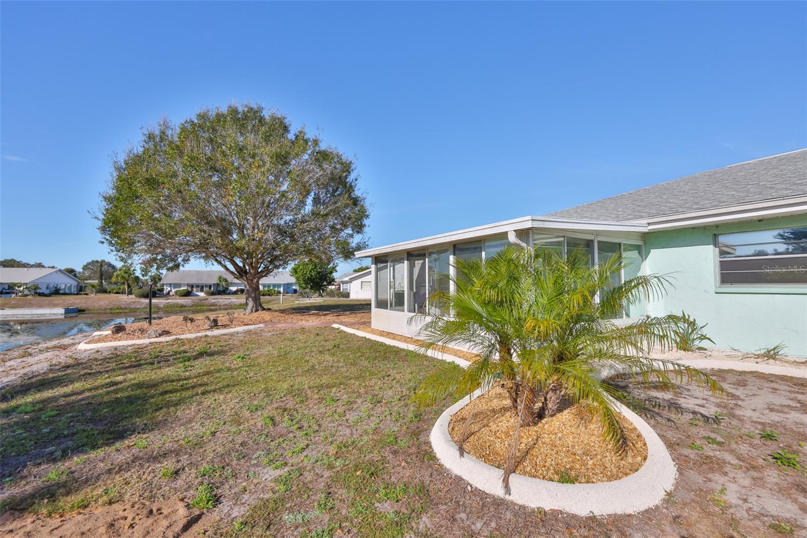 325 GREEN MANOR DR — photo 37