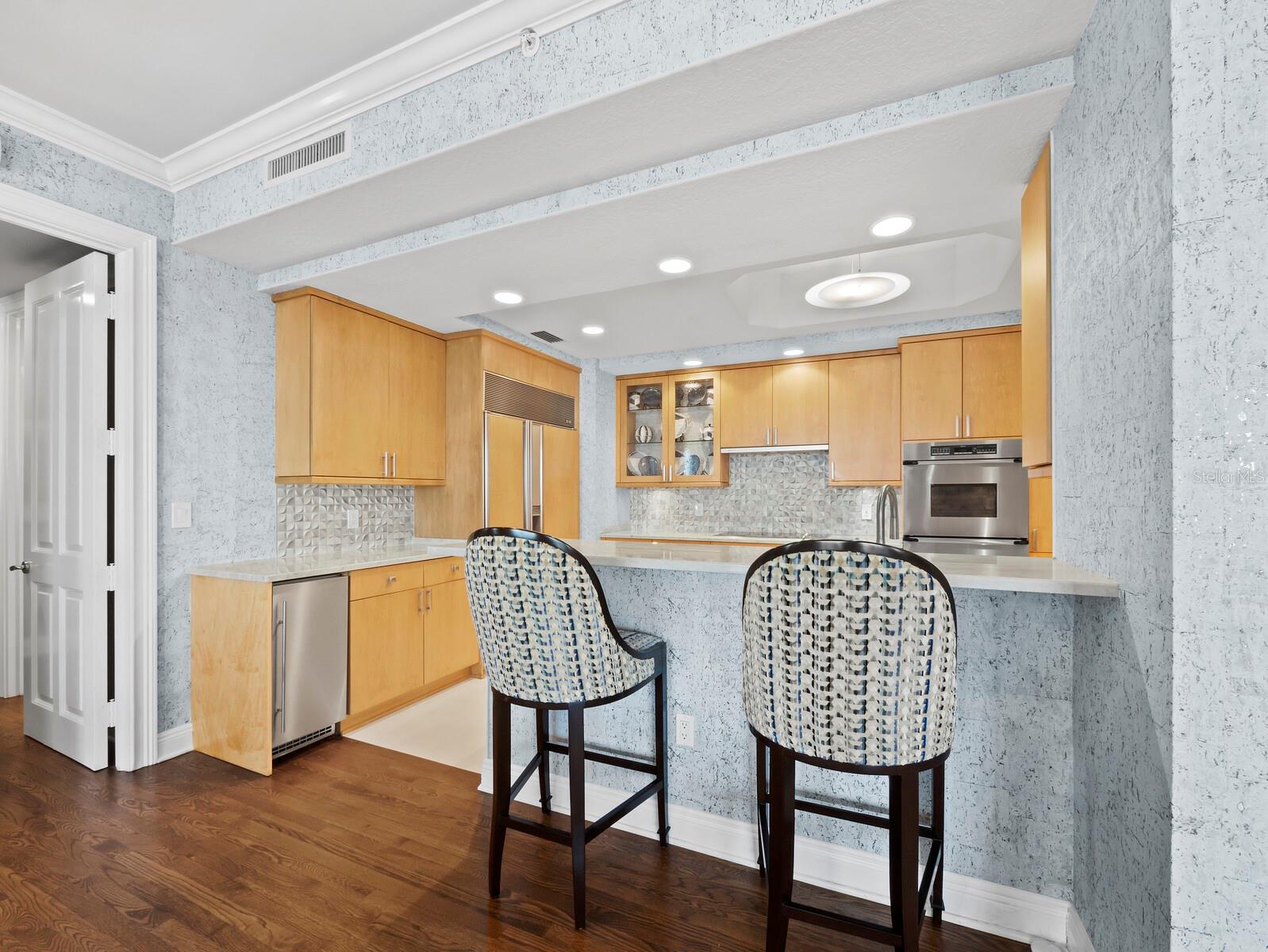 35 WATERGATE DR #1403 — photo 26