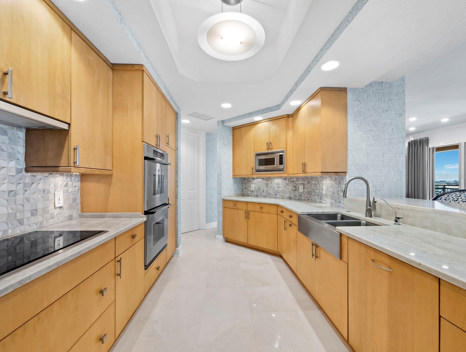 35 WATERGATE DR #1403 — photo 25