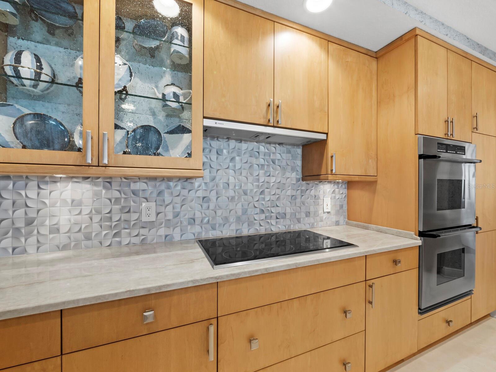 35 WATERGATE DR #1403 — photo 24