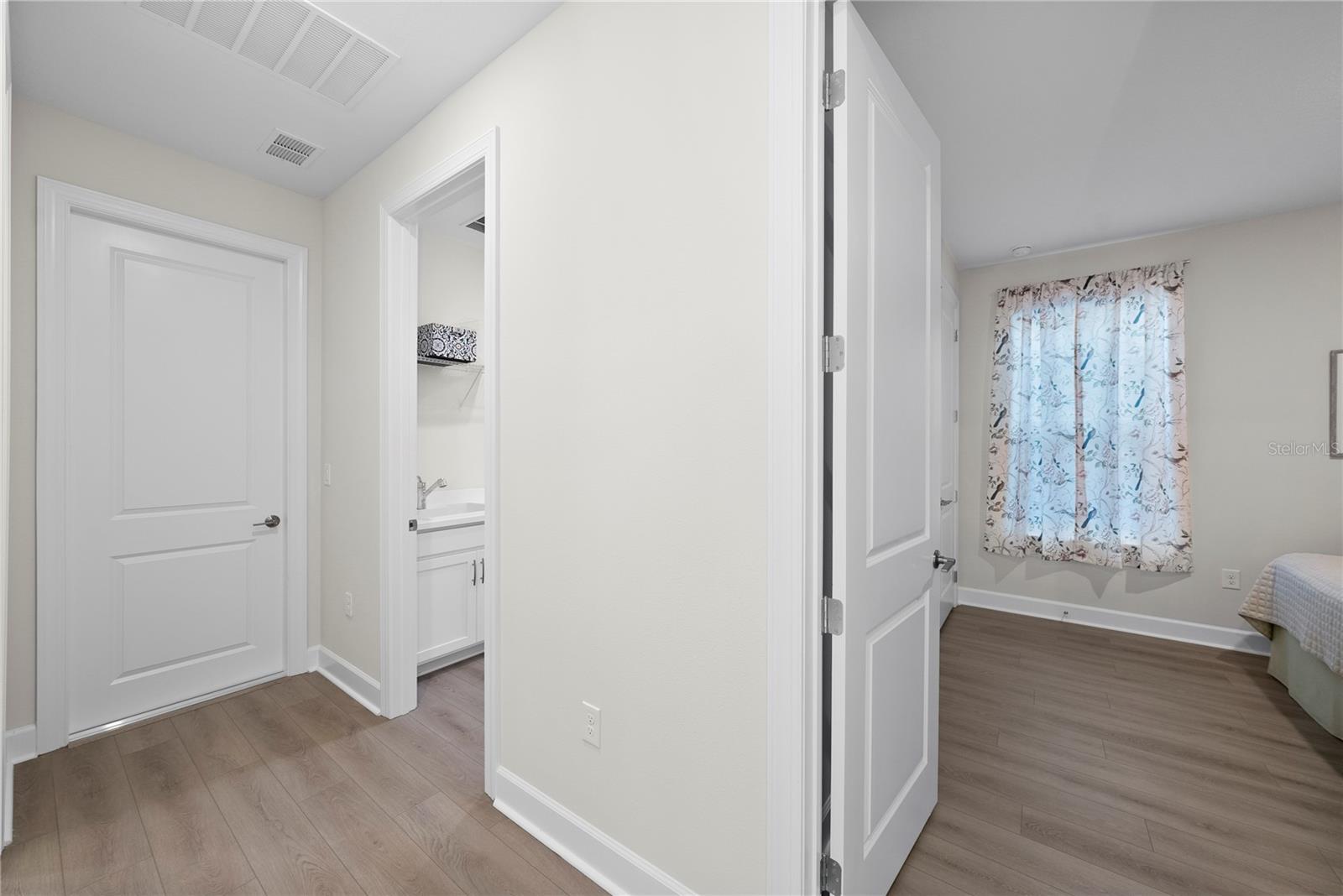 4618 ISONZO WAY — photo 31