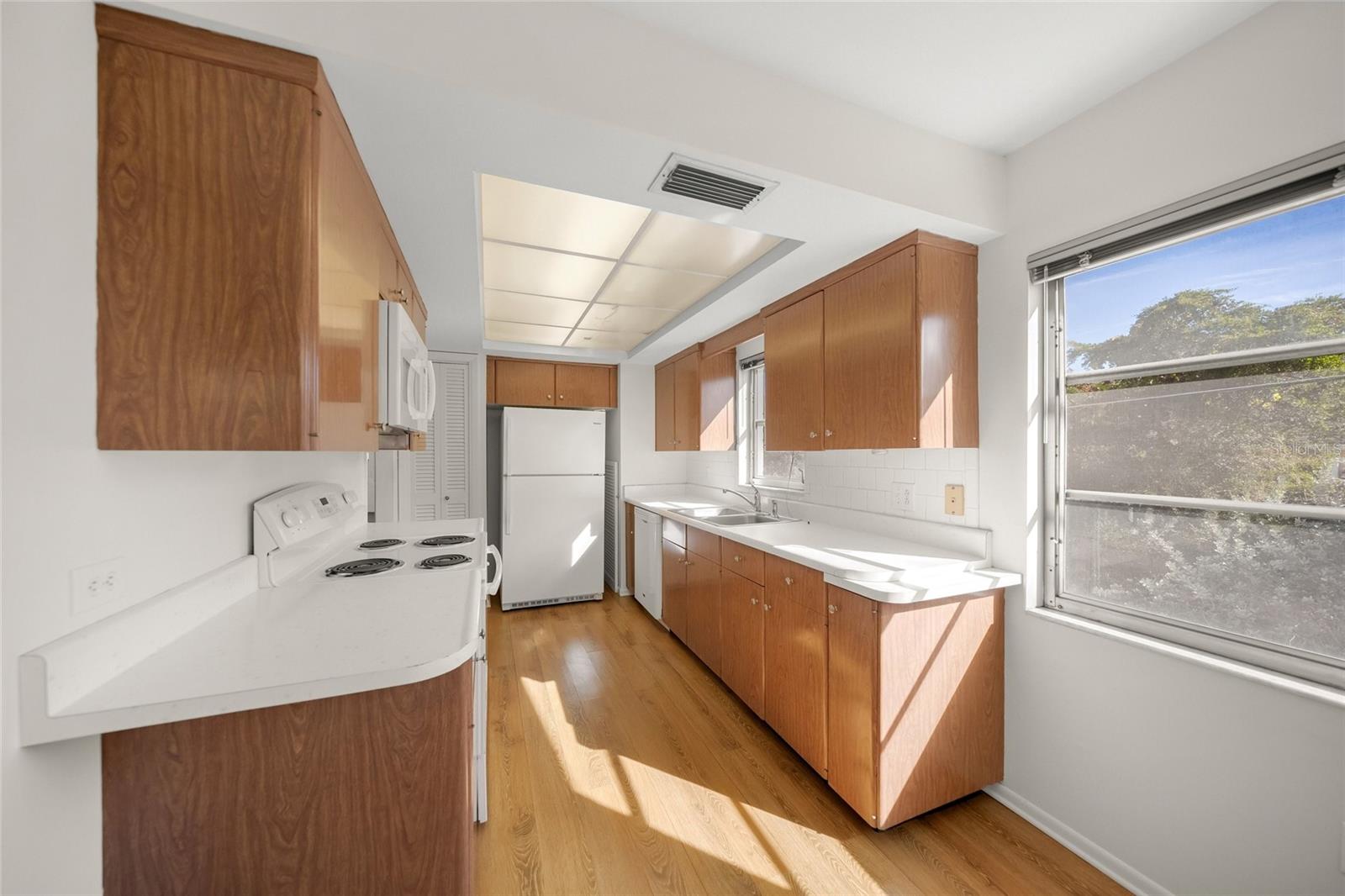 2507 BENEVA RD #10 — photo 11