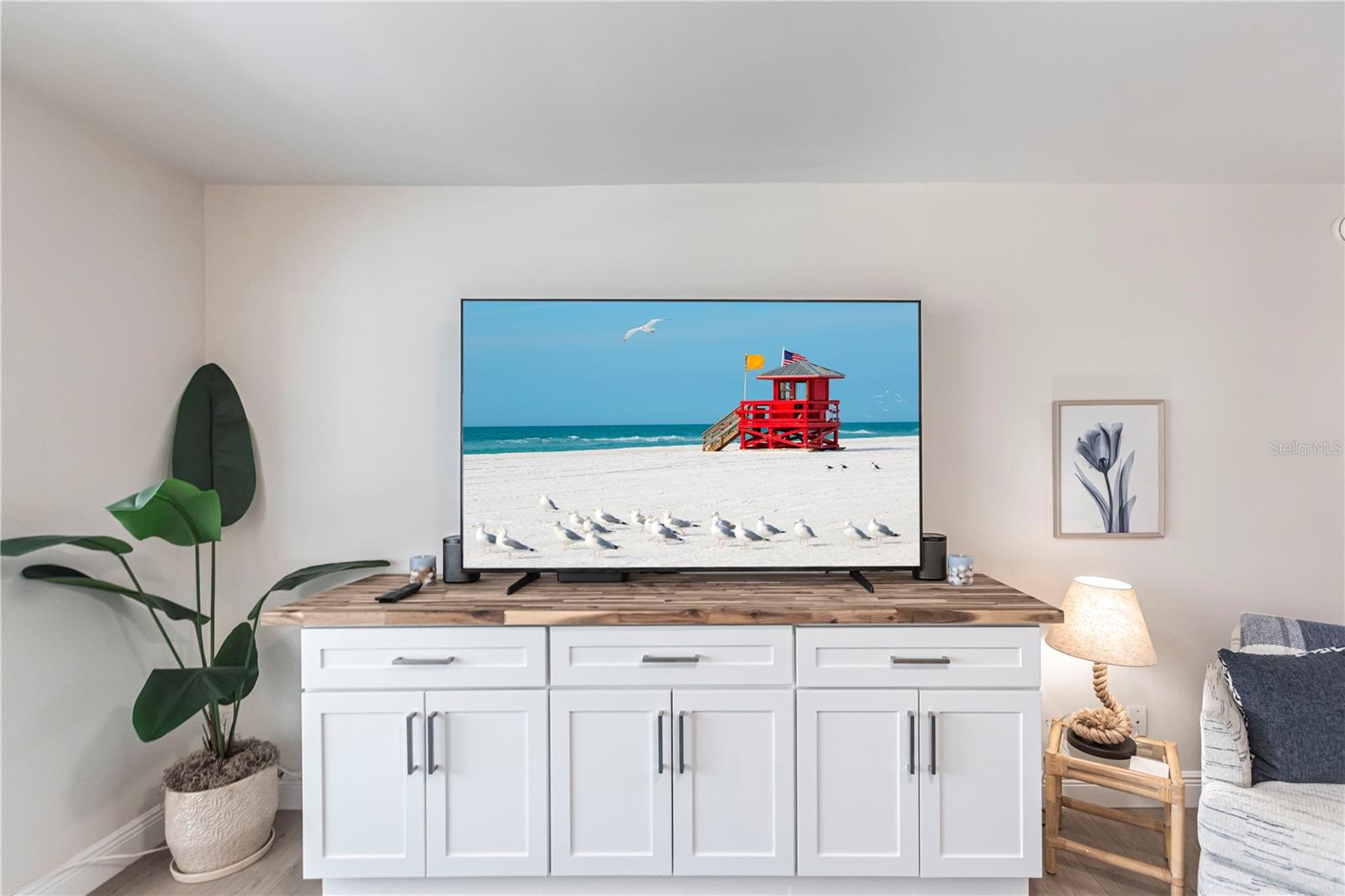 1055 W PEPPERTREE DR #106AA — photo 4