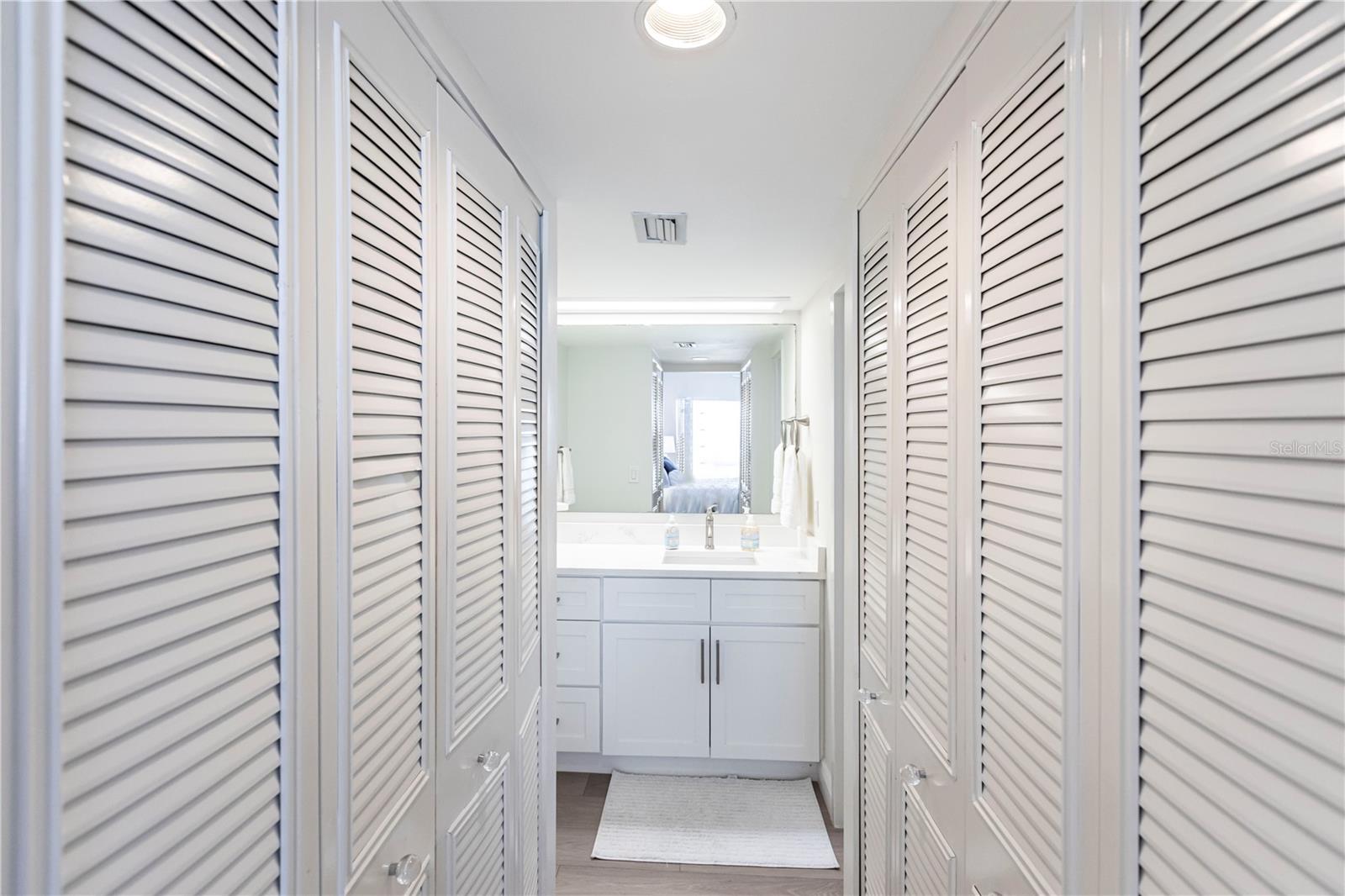 1055 W PEPPERTREE DR #106AA — photo 11