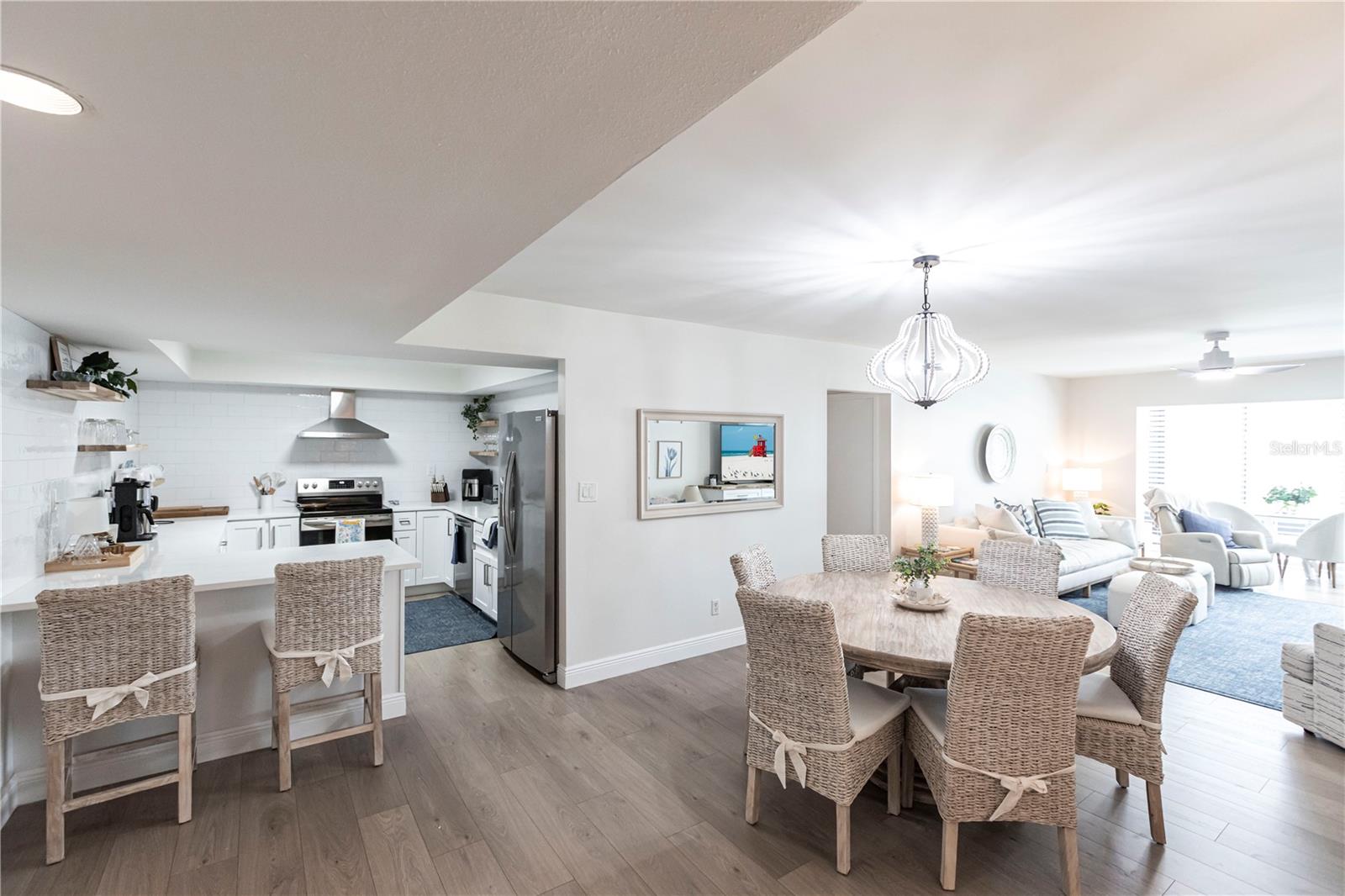 1055 W PEPPERTREE DR #106AA — photo 7