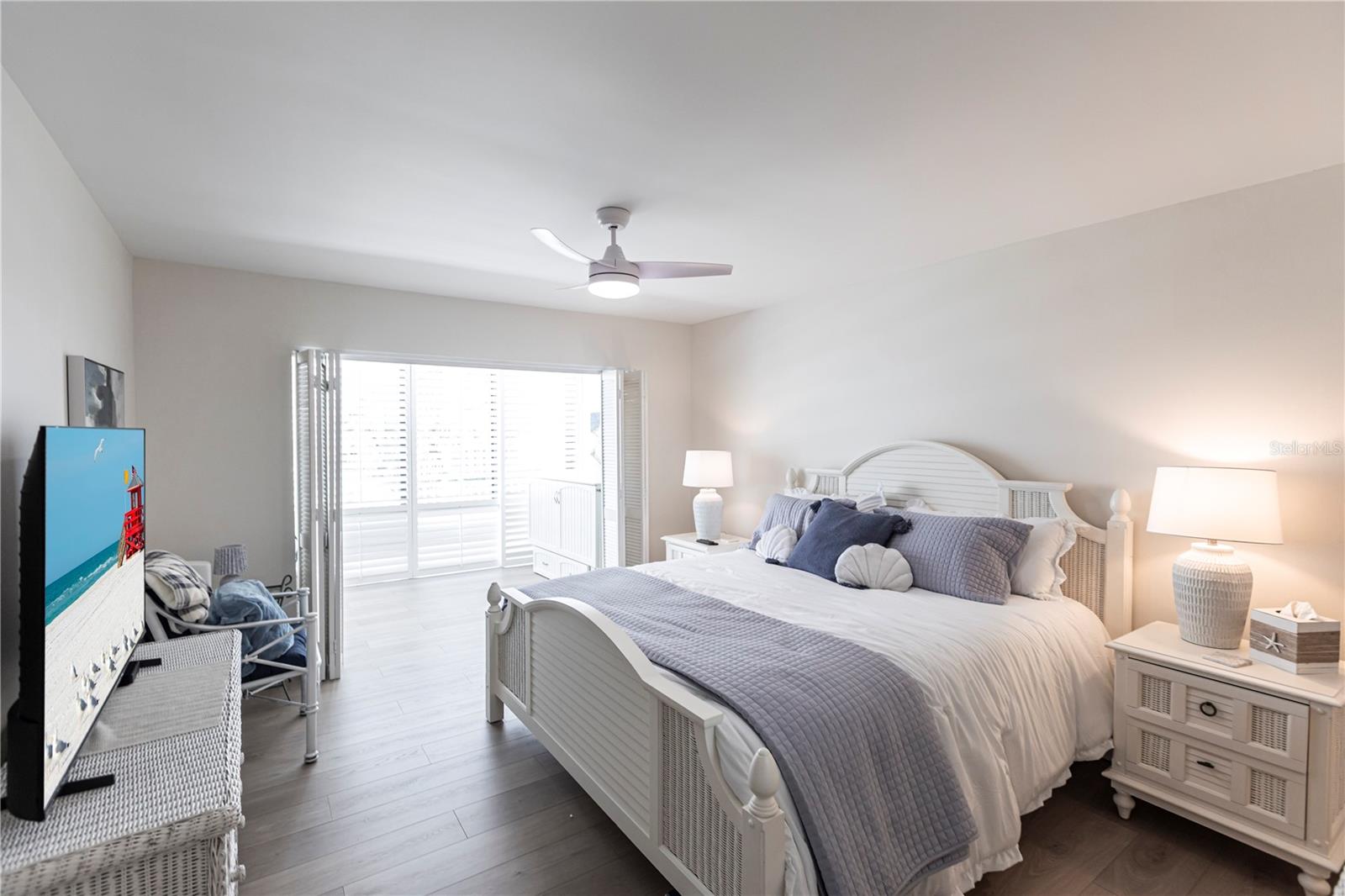 1055 W PEPPERTREE DR #106AA — photo 8