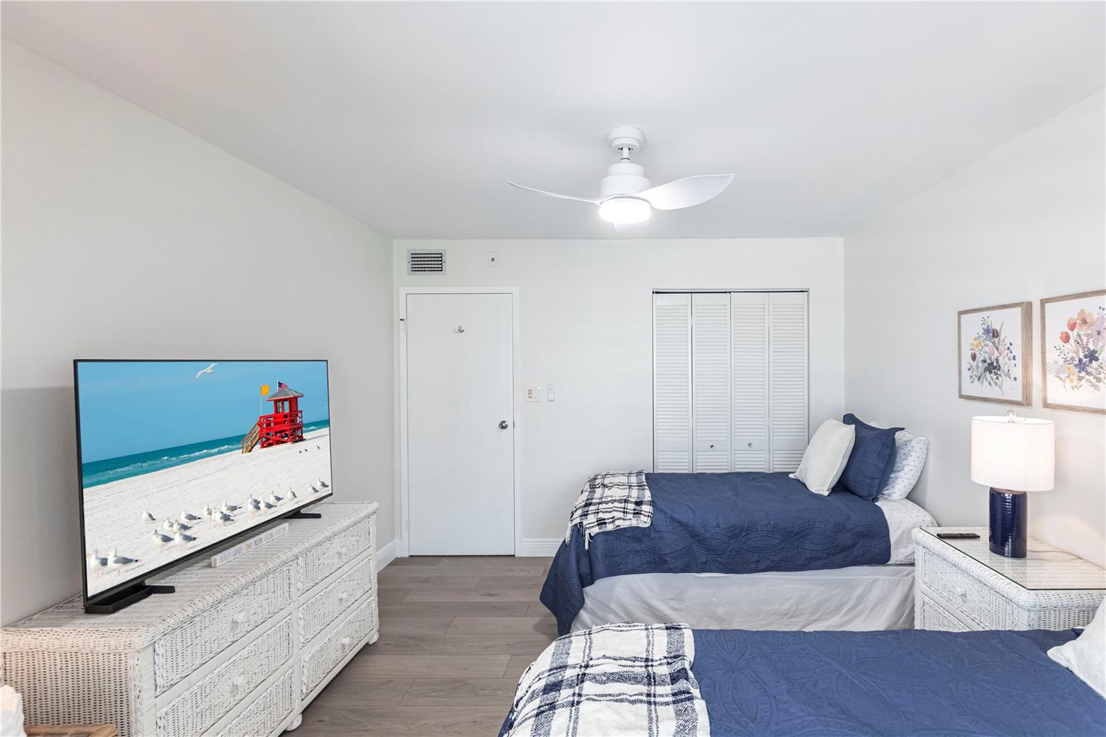 1055 W PEPPERTREE DR #106AA — photo 14