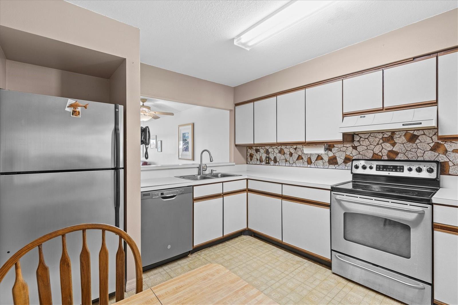 5537 SEA FOREST DR #307 — photo 19
