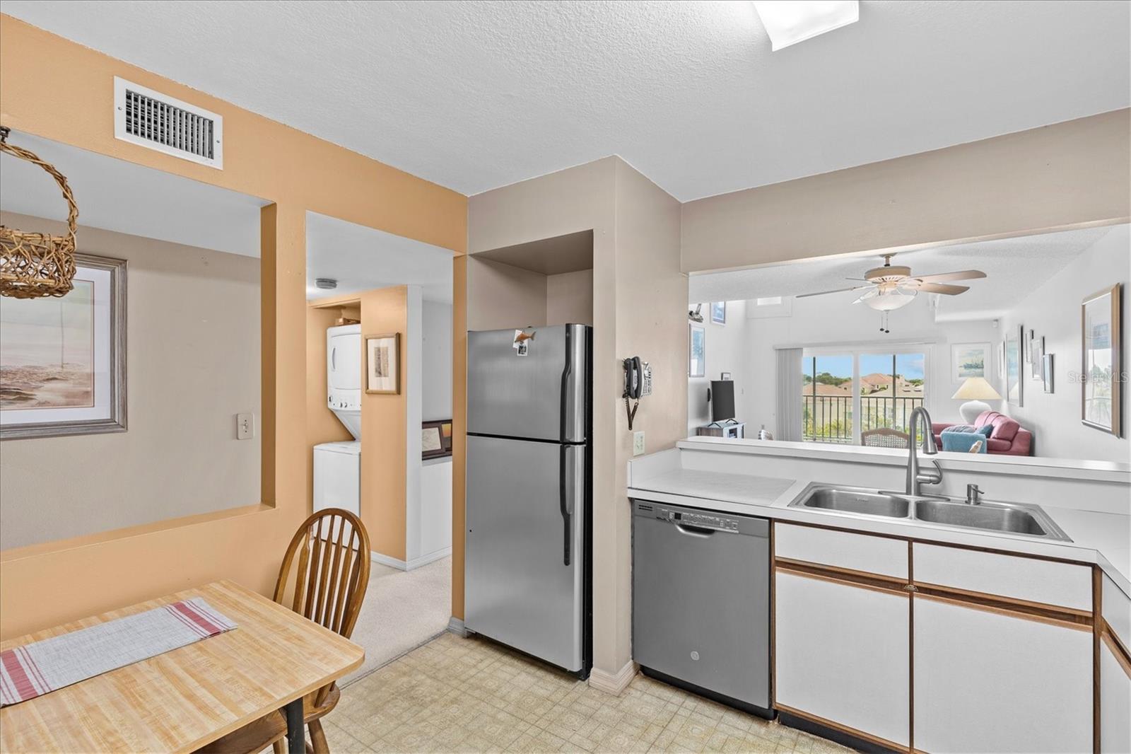 5537 SEA FOREST DR #307 — photo 18