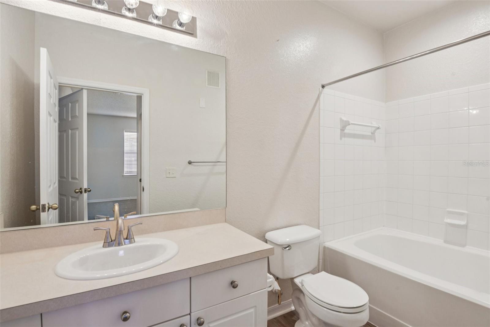 18001 RICHMOND PLACE DR #1213 — photo 21