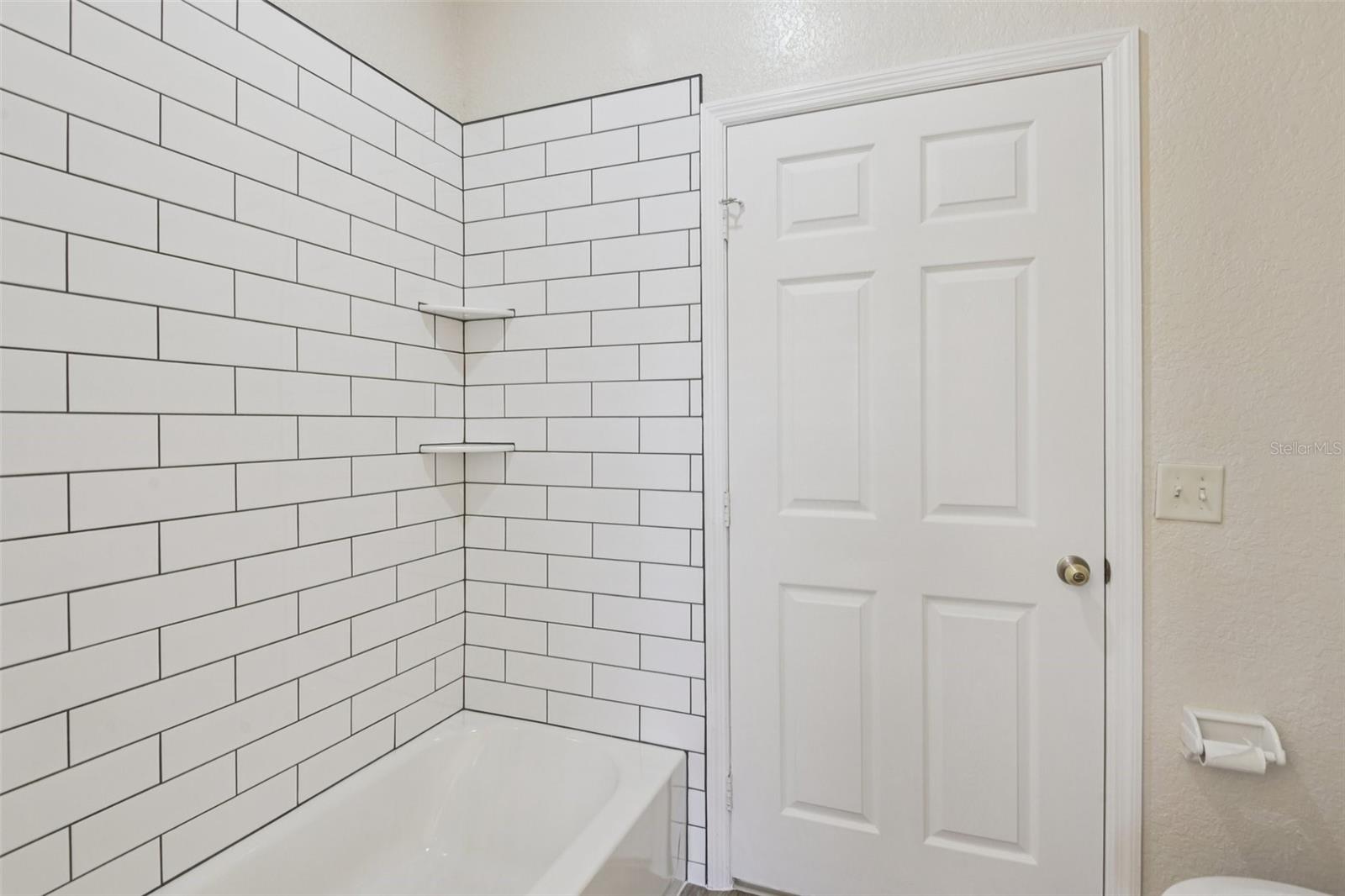 18001 RICHMOND PLACE DR #1213 — photo 17