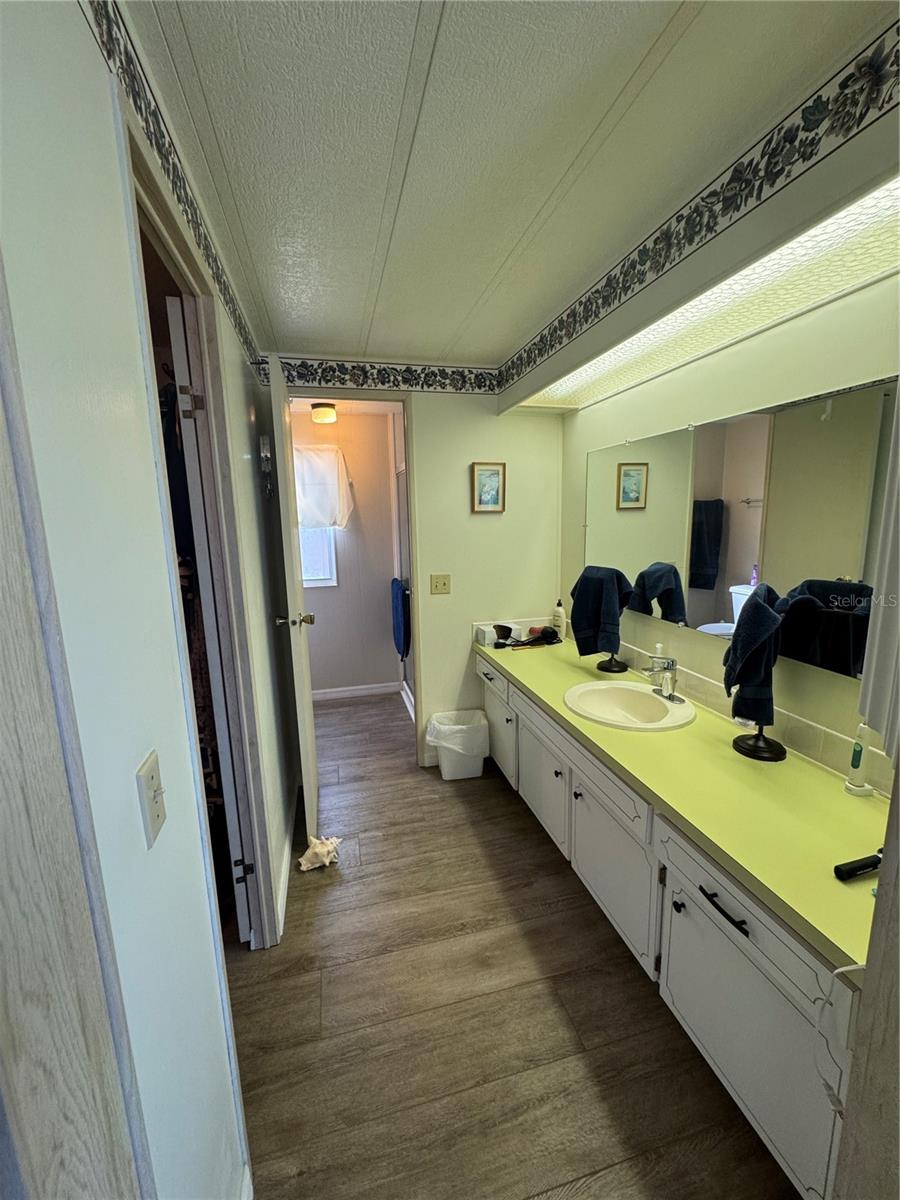 40 LAFITTE DR — photo 16