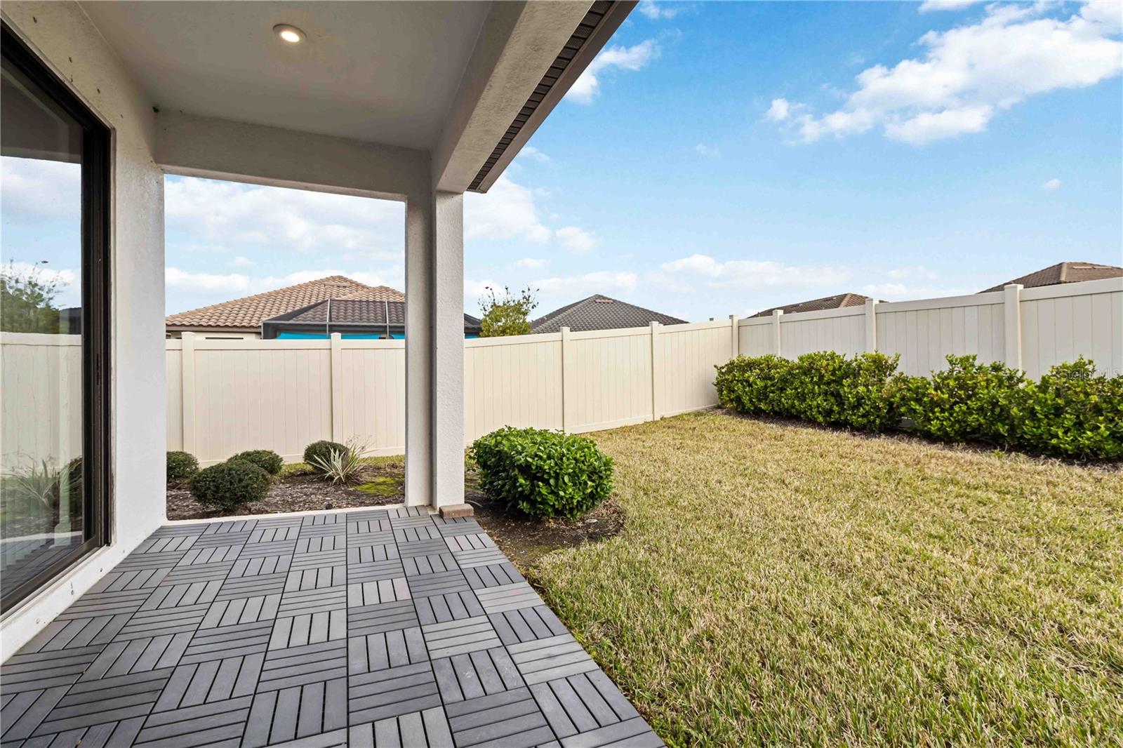 10934 WENDOVER DR — photo 30