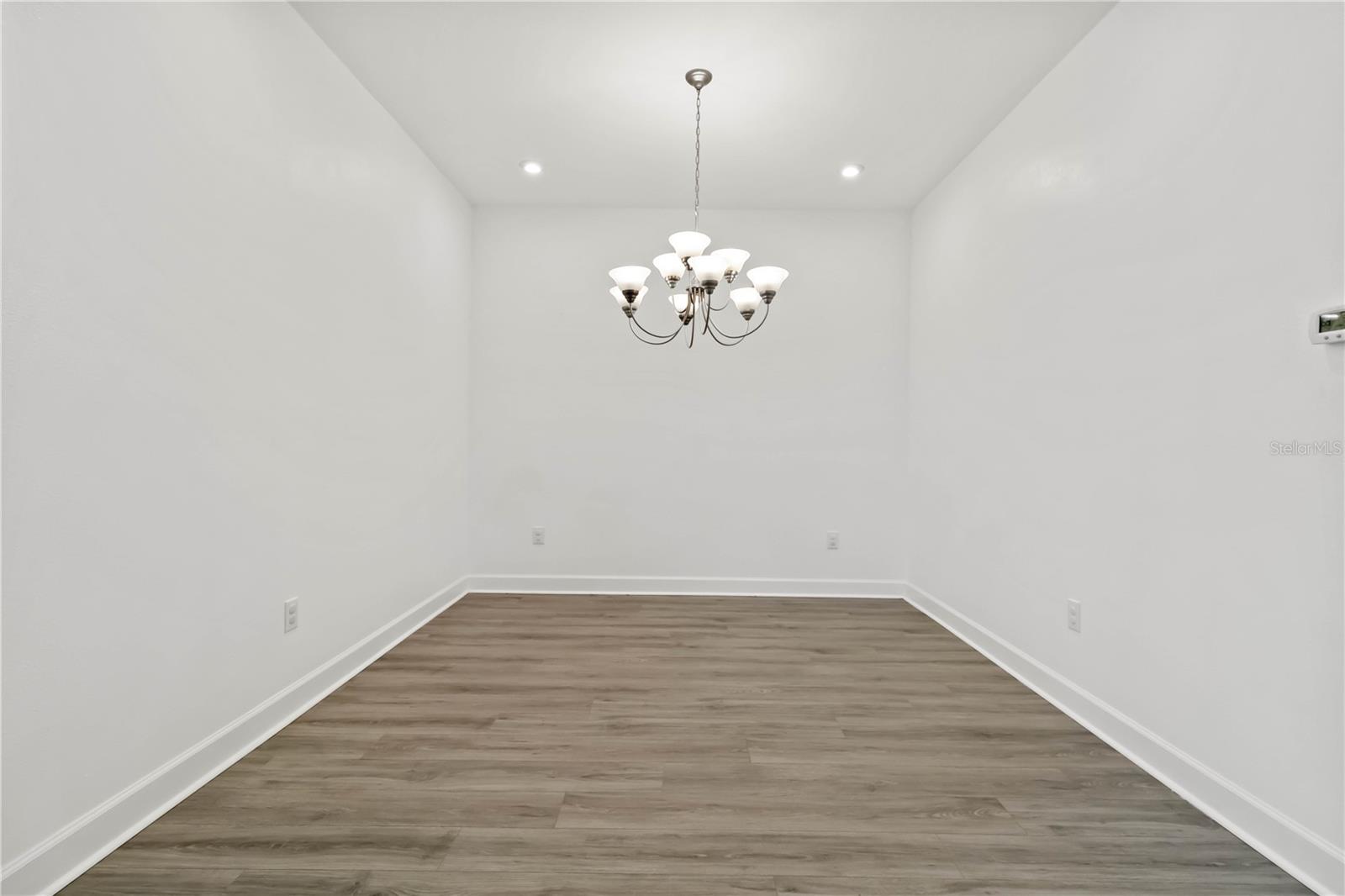 10934 WENDOVER DR — photo 9