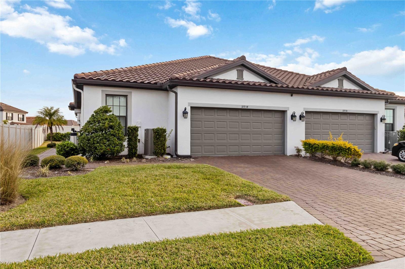 10934 WENDOVER DR — photo 37