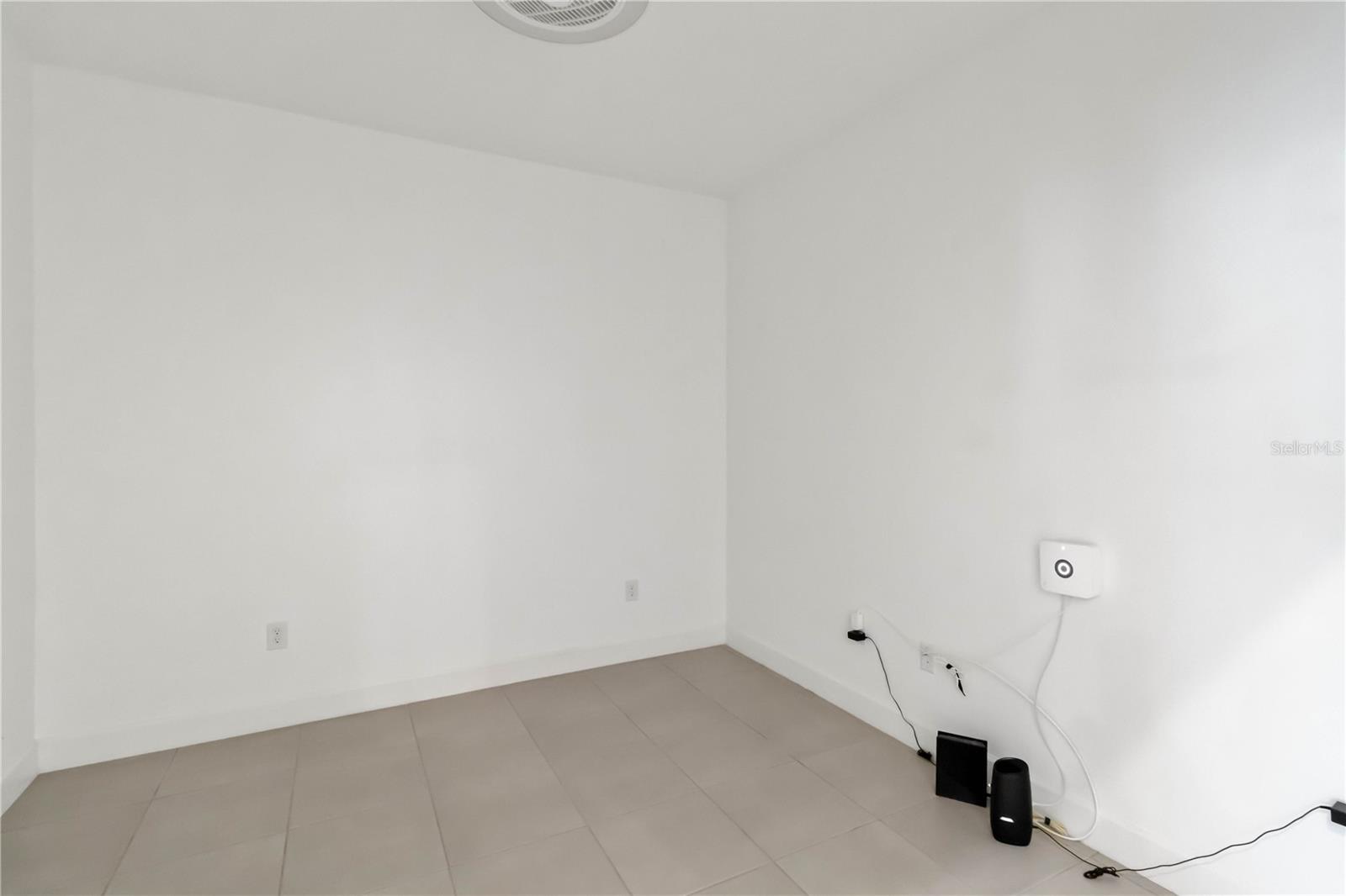 10934 WENDOVER DR — photo 26