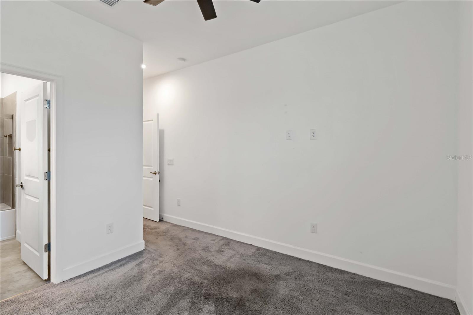 10934 WENDOVER DR — photo 23