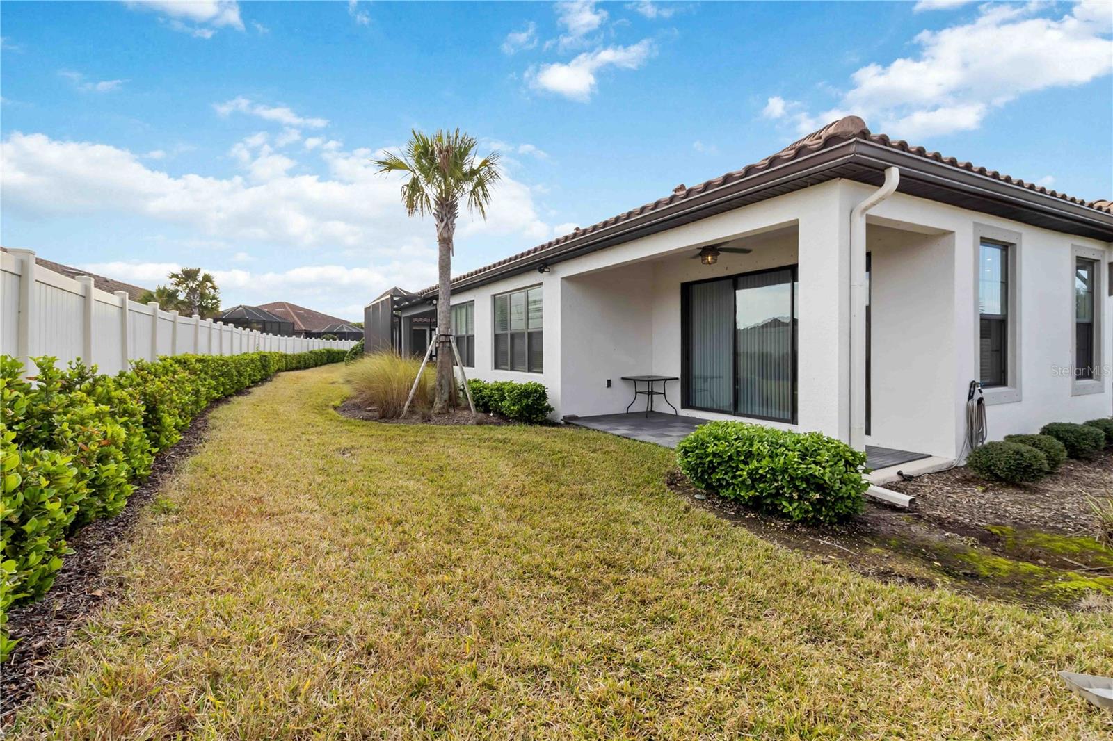 10934 WENDOVER DR — photo 32
