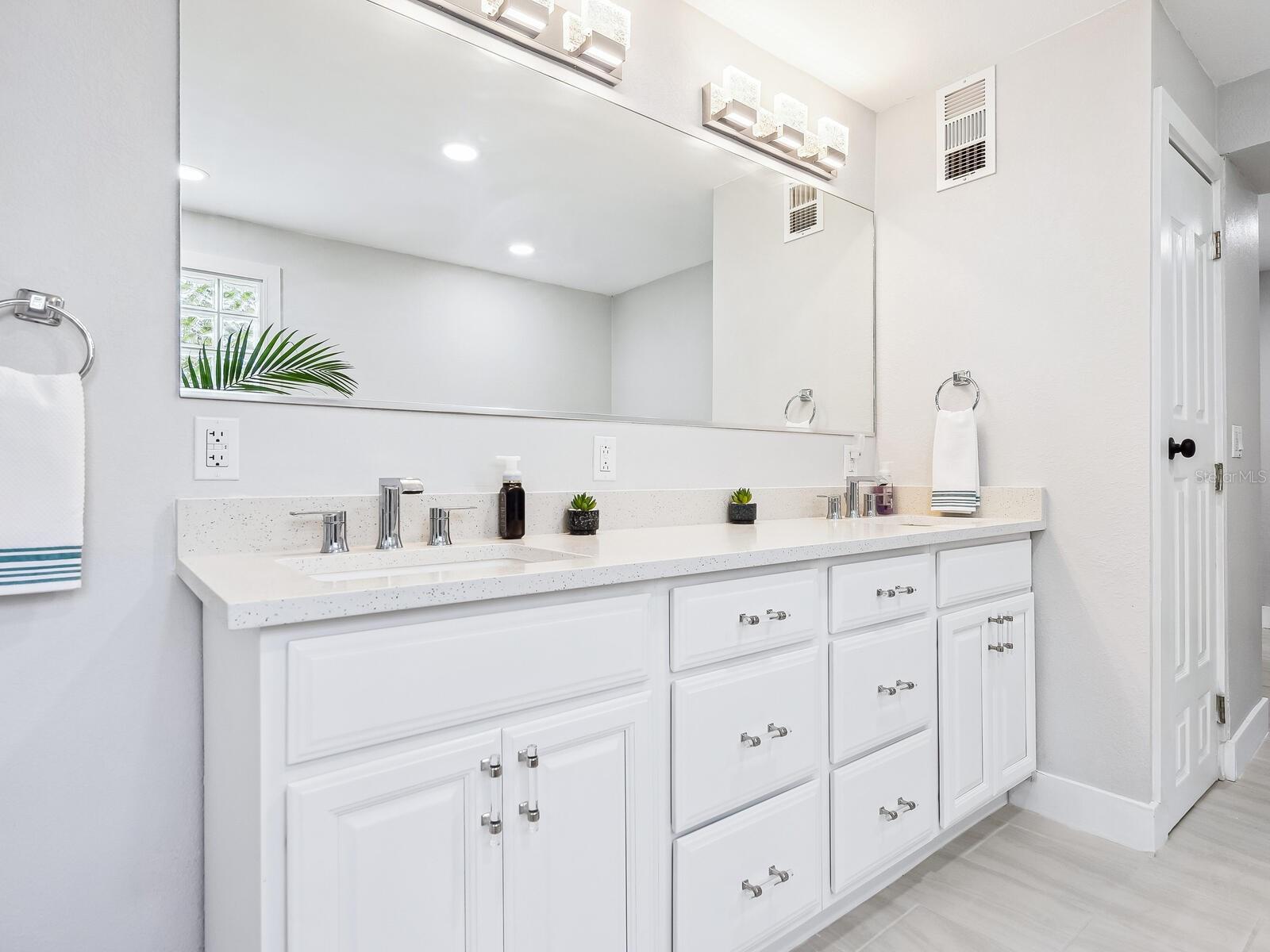 221 LYCHEE RD — photo 31