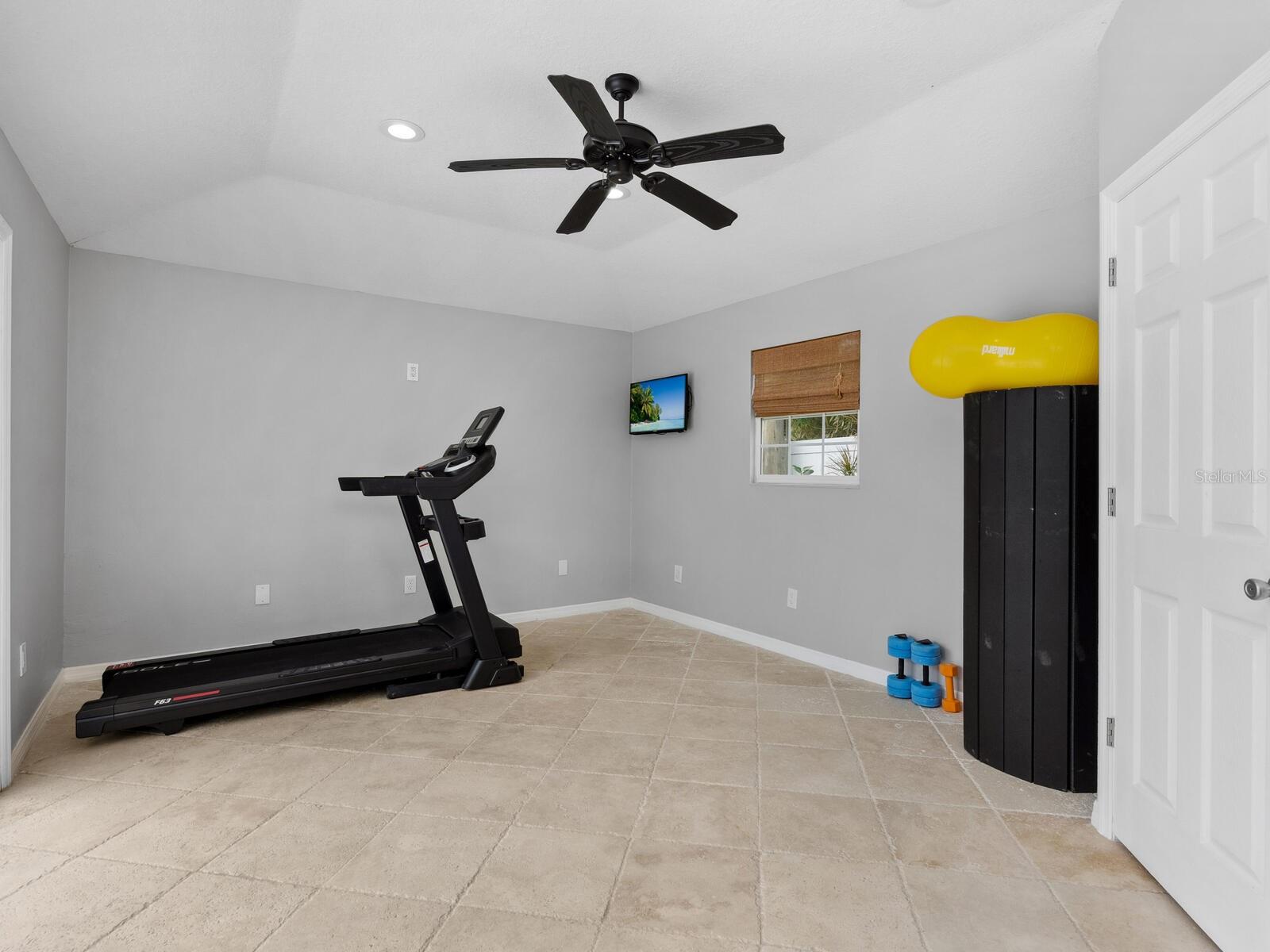 221 LYCHEE RD — photo 44