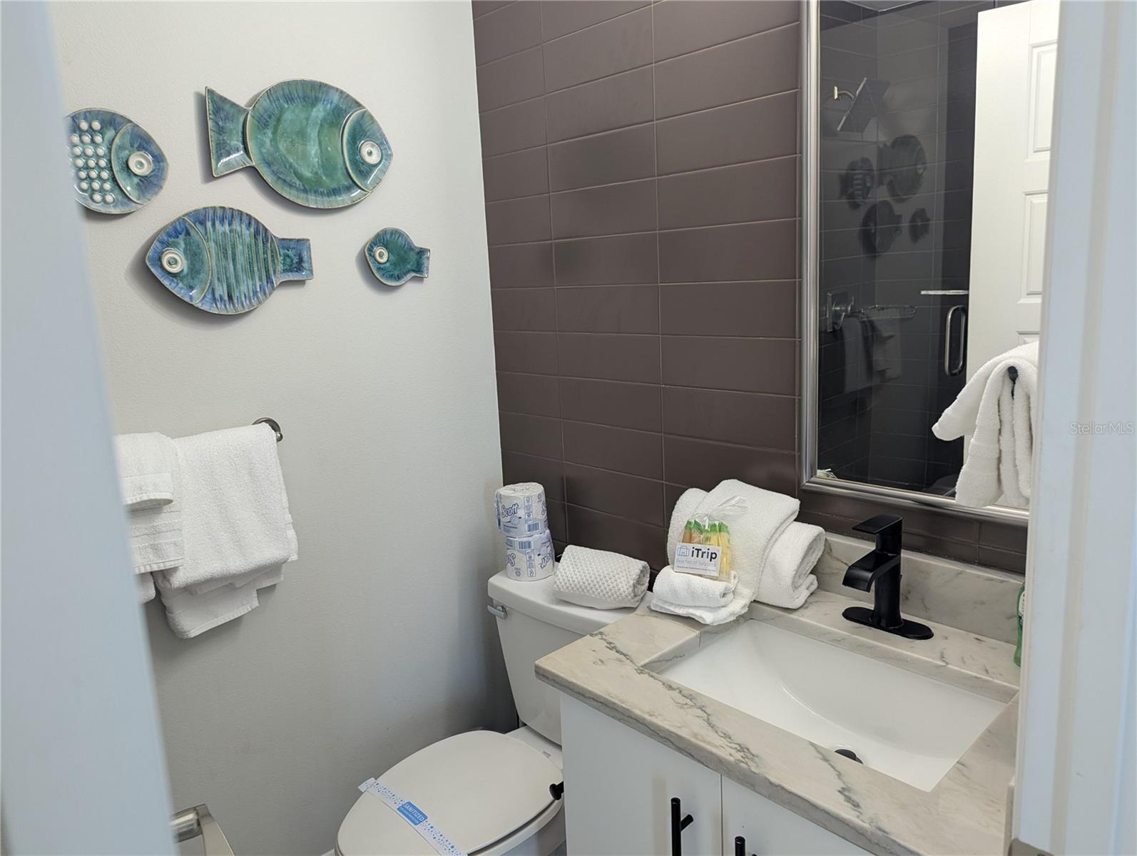 6732 SARASEA CIR #104C — photo 25