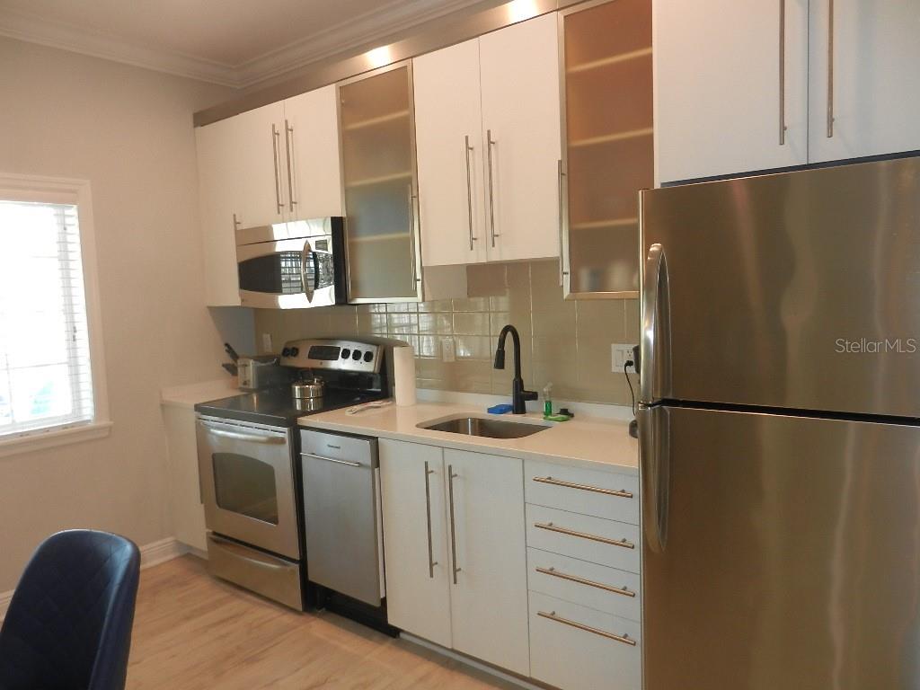6732 SARASEA CIR #104C — photo 10