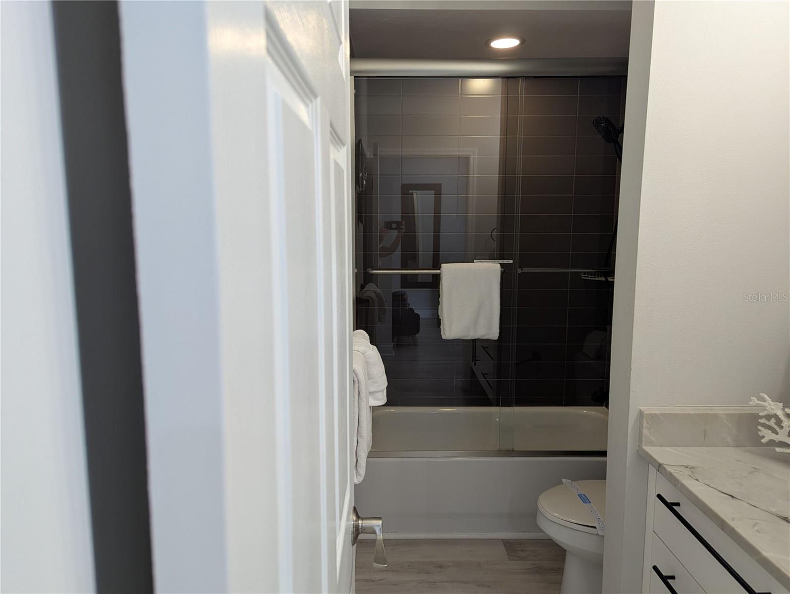 6732 SARASEA CIR #104C — photo 24