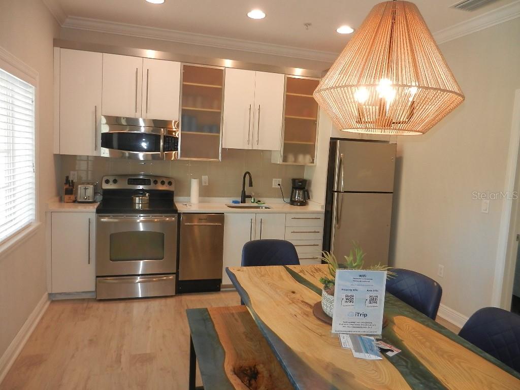 6732 SARASEA CIR #104C — photo 8