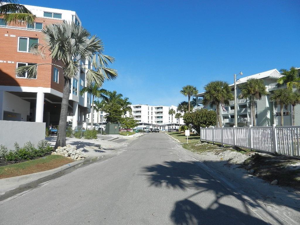 6732 SARASEA CIR #104C — photo 49