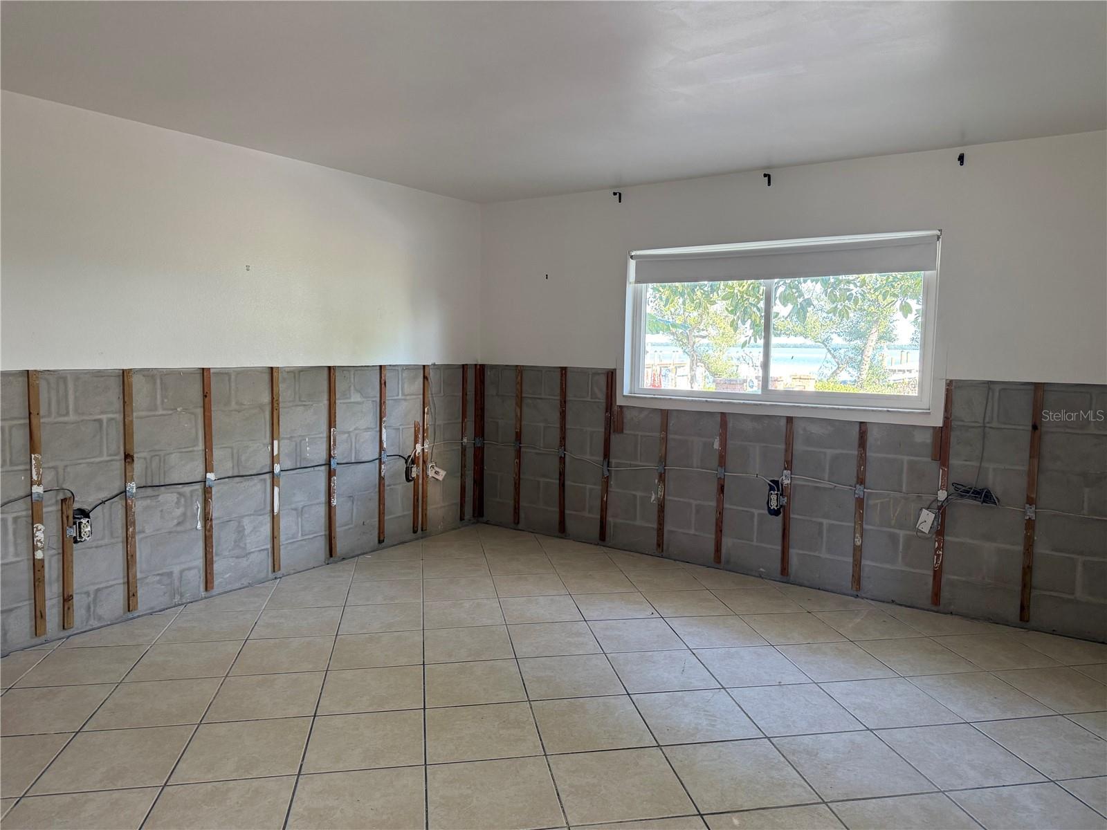 2316 CANASTA DR — photo 27