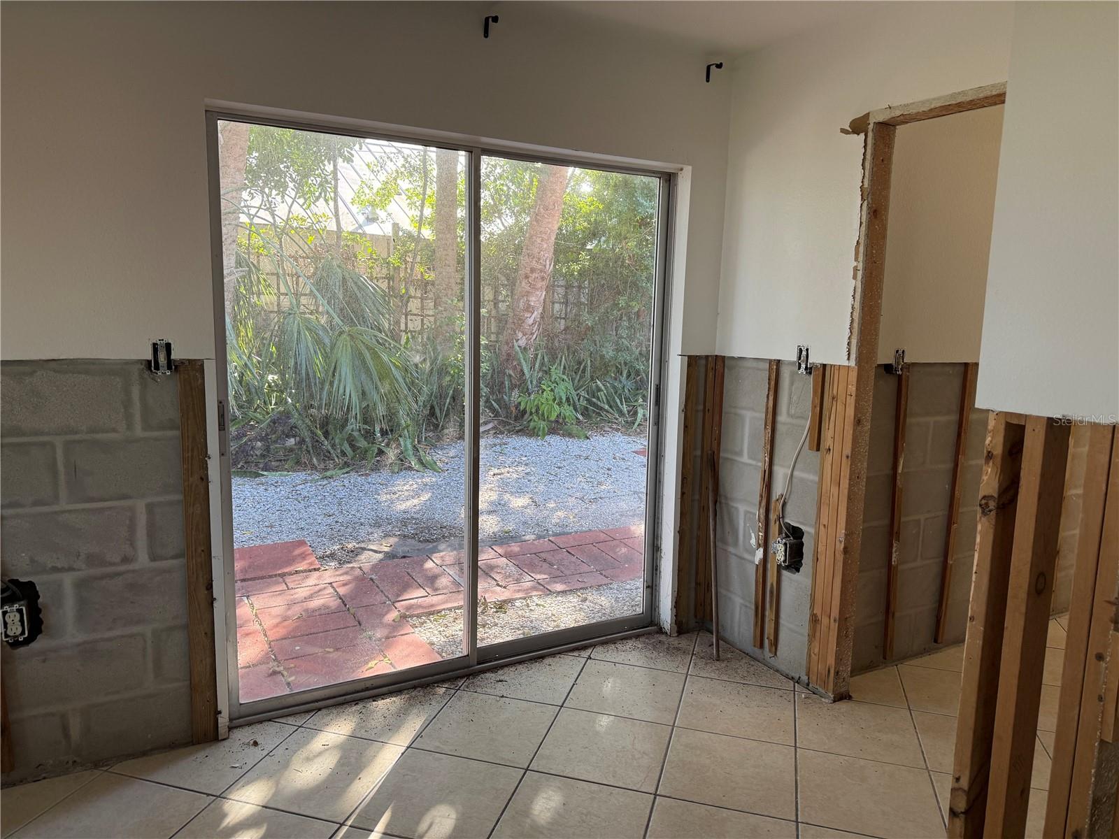2316 CANASTA DR — photo 22
