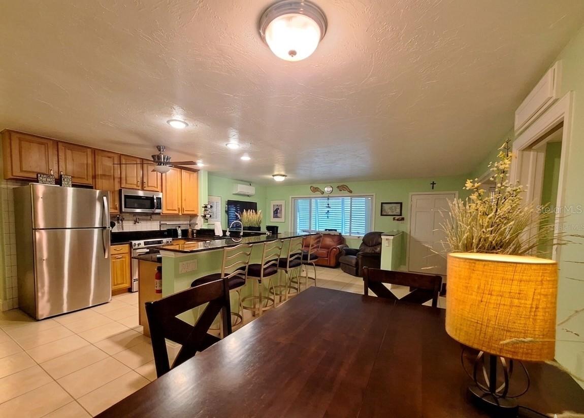 218 22ND ST NE — photo 8