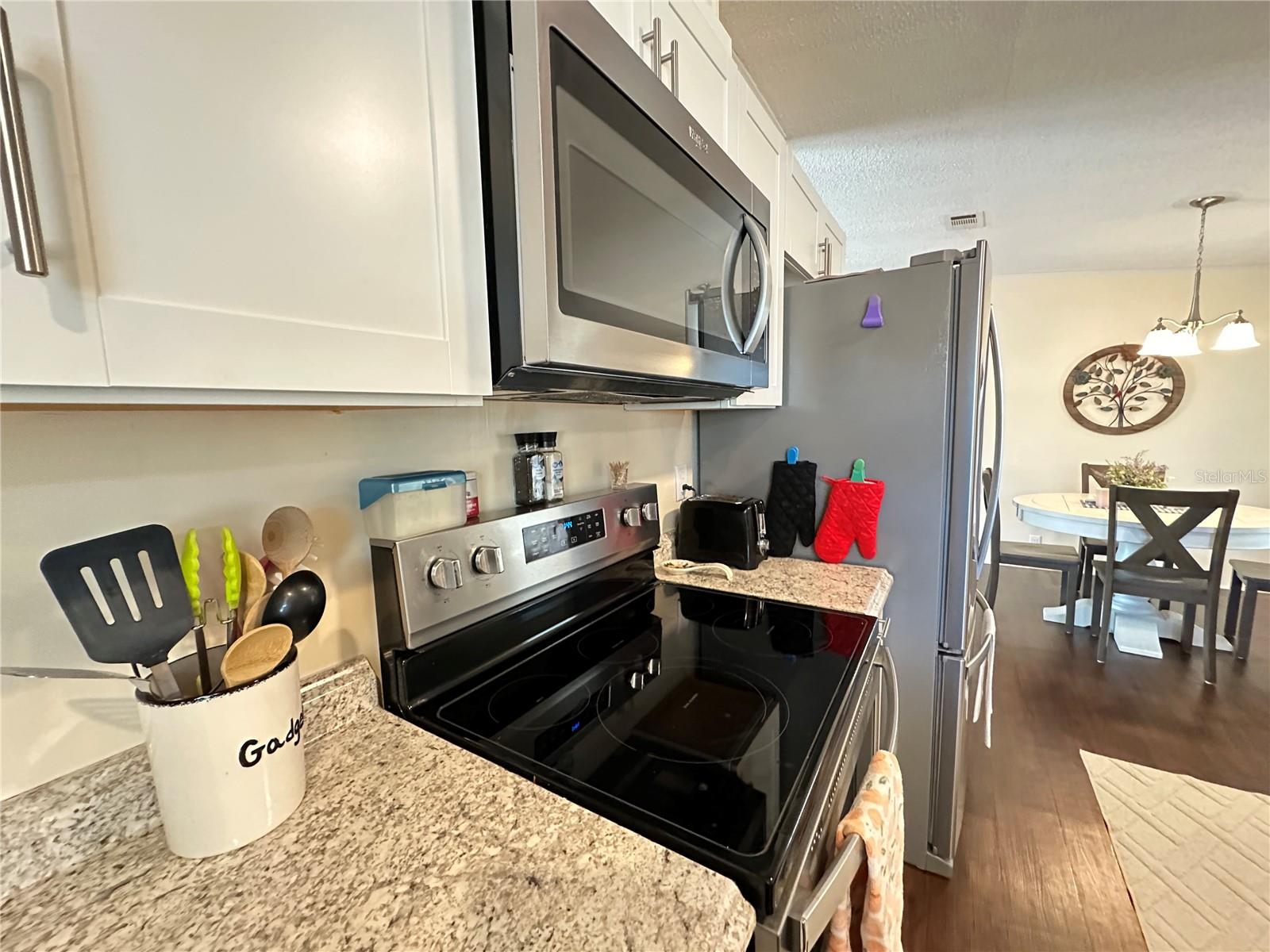 16735 OLIVAUD ST — photo 8