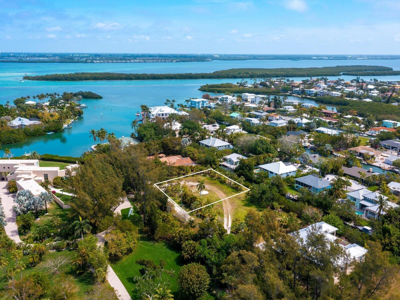 6604 GULF OF MEXICO DR — photo 2