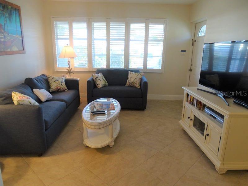 6020 MIDNIGHT PASS RD #3 — photo 4