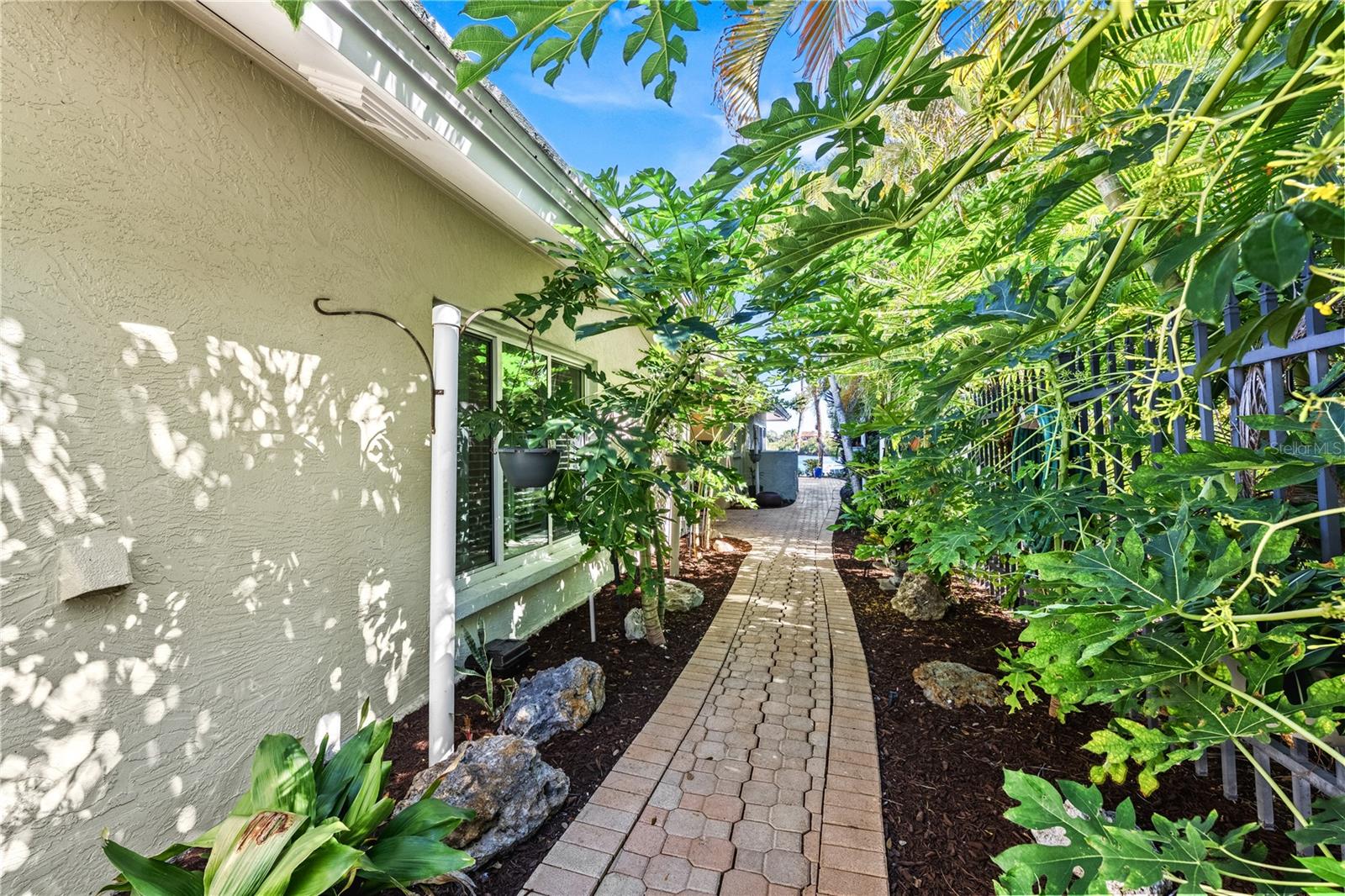 1320 MOONMIST DR #B-11 — photo 5