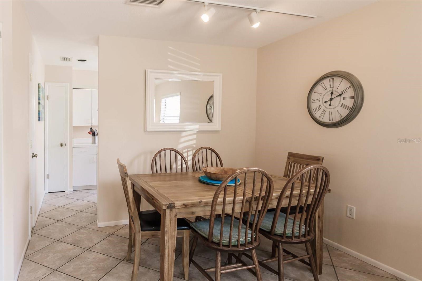 6020 MIDNIGHT PASS RD #61 — photo 10