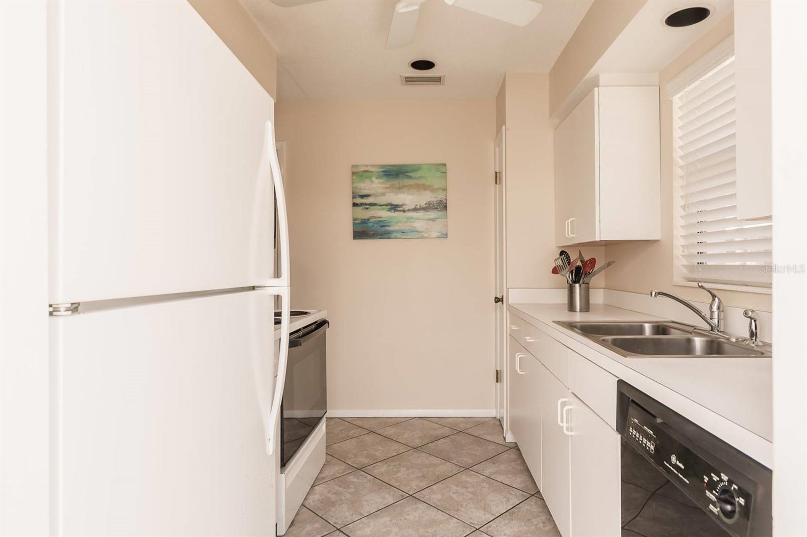 6020 MIDNIGHT PASS RD #61 — photo 7