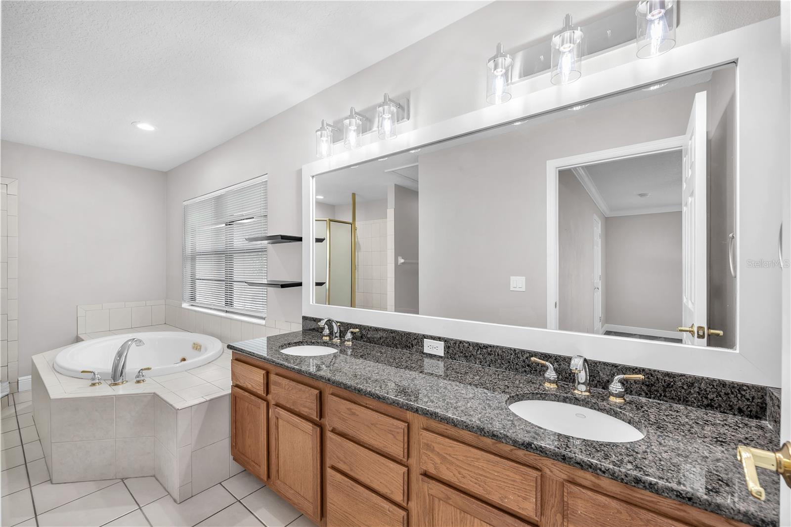 614 YARDARM DR #7 — photo 16