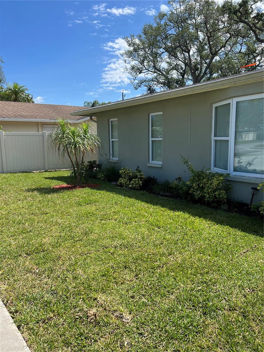 855 FOUNTAINHEAD DR — photo 41