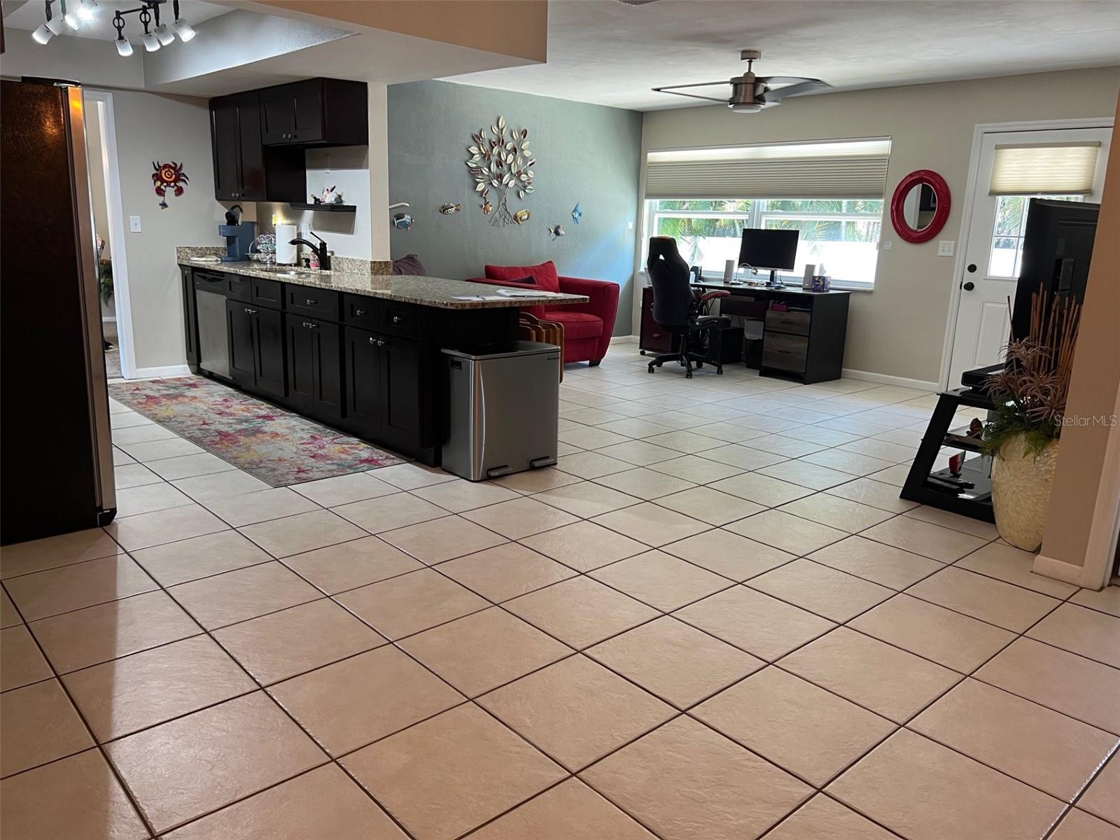 855 FOUNTAINHEAD DR — photo 16