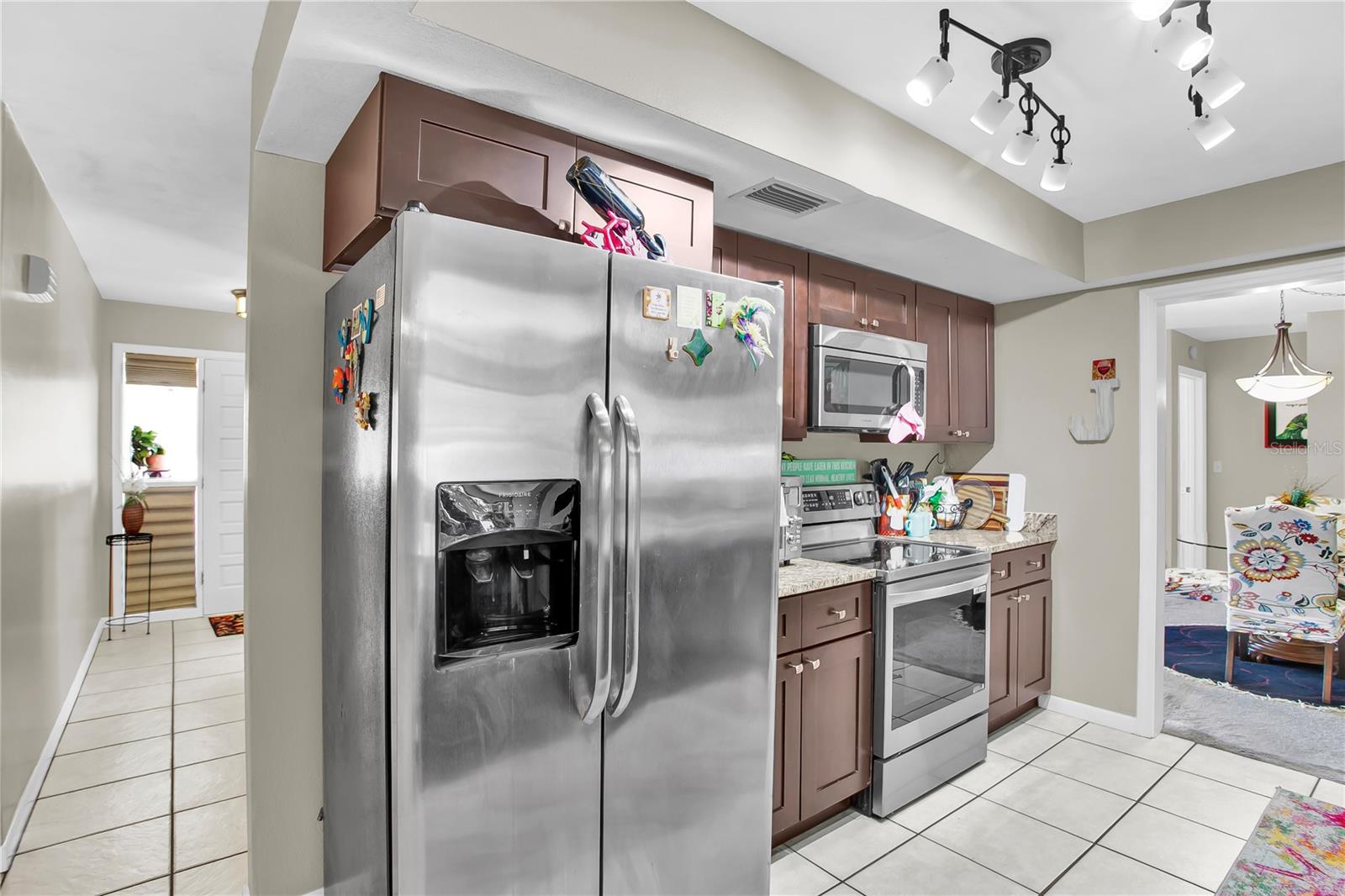 855 FOUNTAINHEAD DR — photo 11